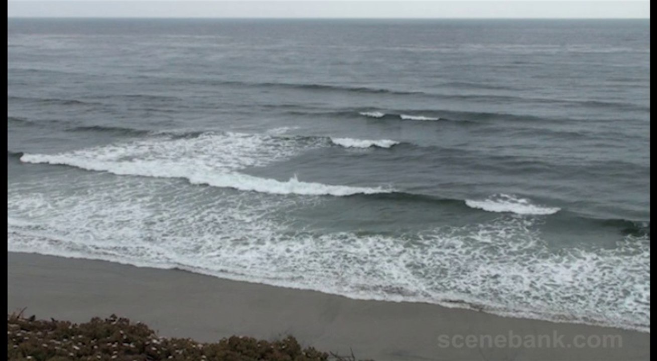 Sloppy Swell on an Overcast Day