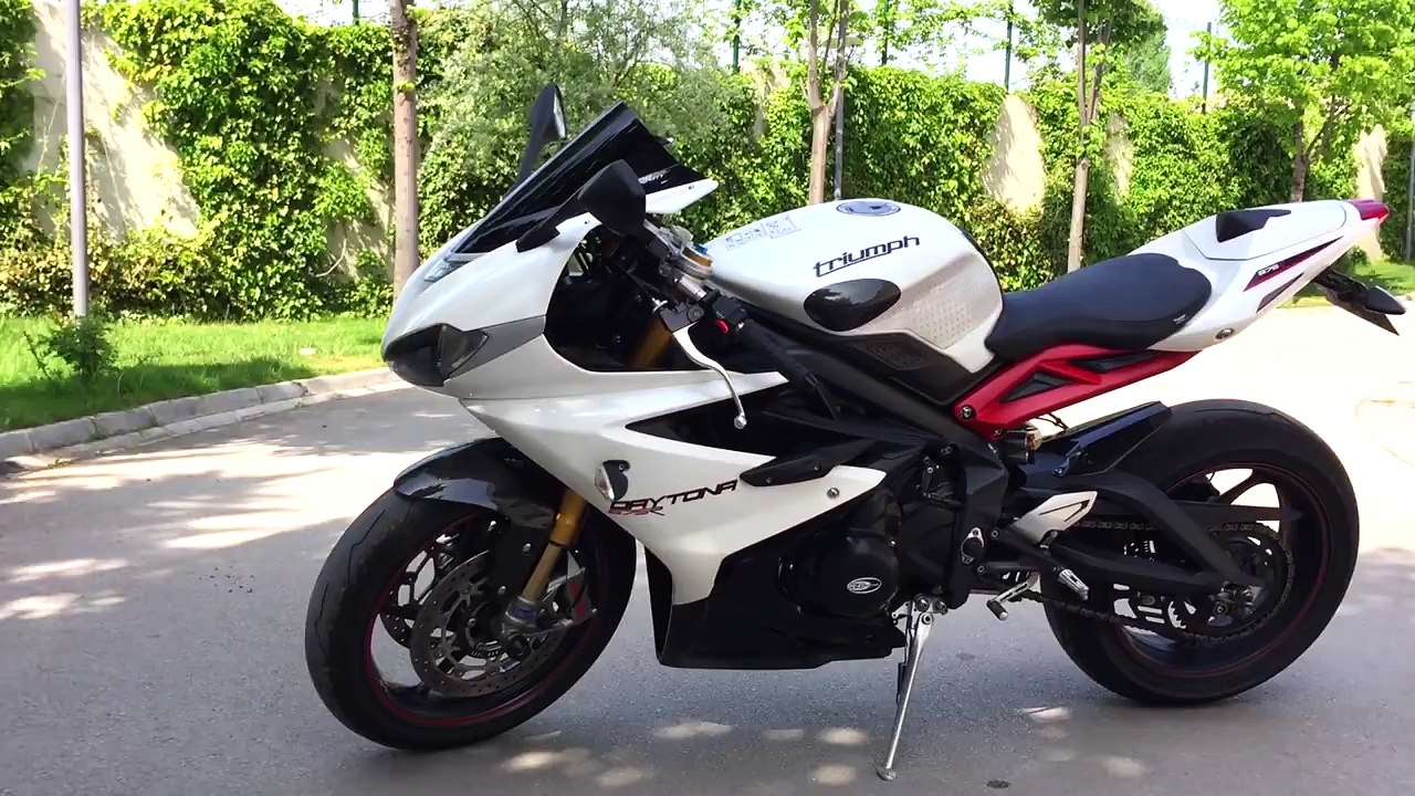 Triumph Daytona 675R Review