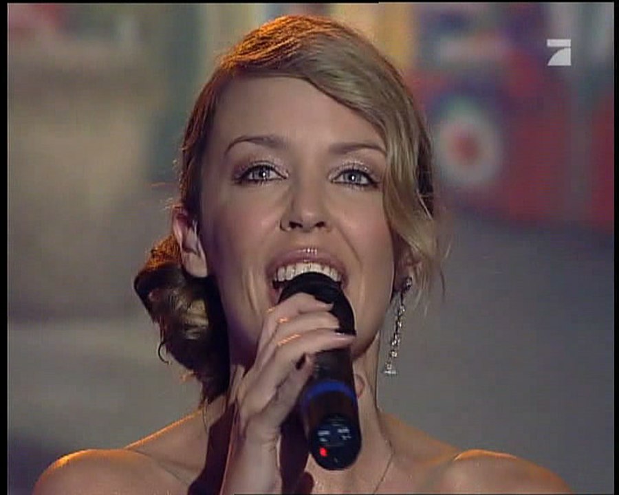 Kylie Minogue - Come Into My World (Live TV Total 19.11.2002) HD