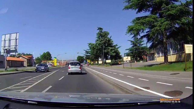 автокатастрофа Gran Turismo 3 Nissan Nismo GTR R35 сырье кадры Gran Turismo 3 Nissan Nismo GTR R35 д