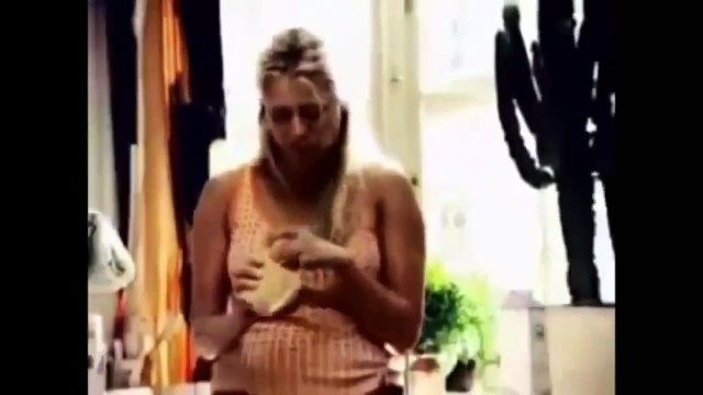 Прошла свадьба. Жена и муж после свадьбы