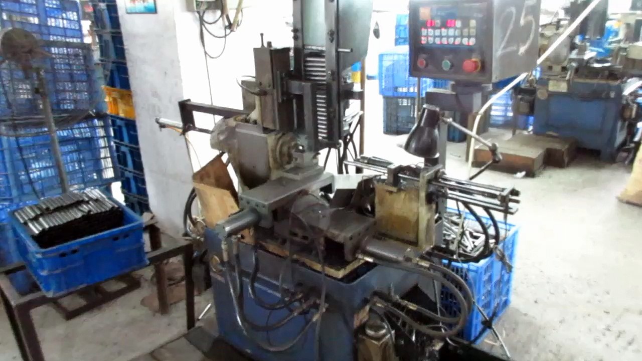 Kitchen Cabinet Hardware & Kitchen Furniture Hardware - China: Eco Gas Spring / Production 2