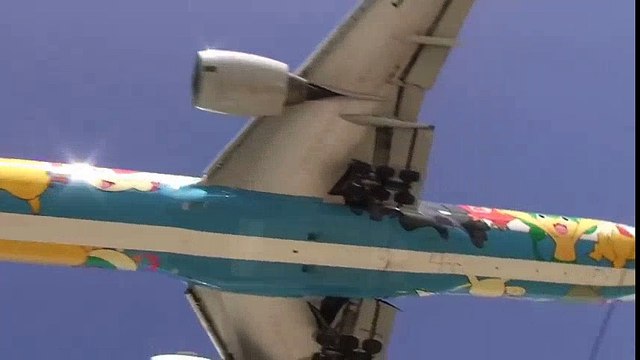 台風着陸 いろいろ ゴーアラウンド タッチアンドゴー 横風着陸 Crosswind Landing during Typhoon. Go-around. Touch and Go. 斜め着陸 Crosswind Landing