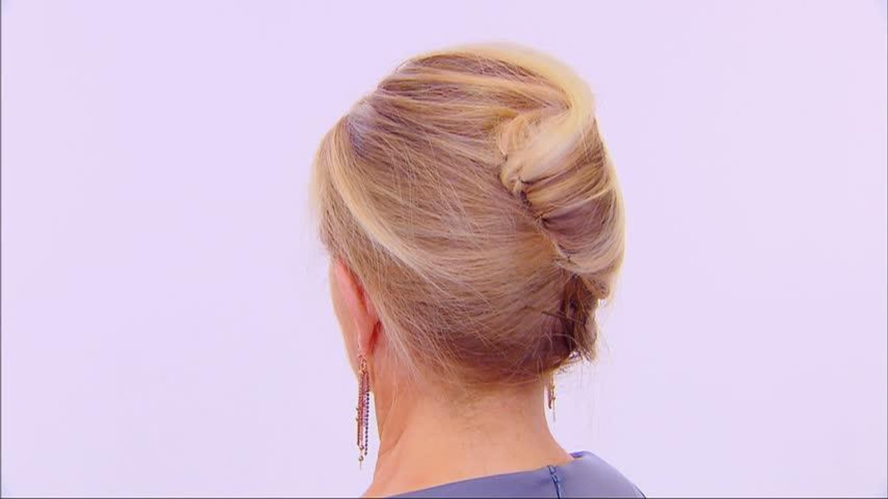 Comment faire un chignon banane moderne ?