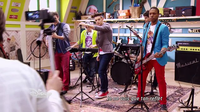 Violetta saison 3 Mil vidas atras (épisode 41) Exclusivité Disney Channel