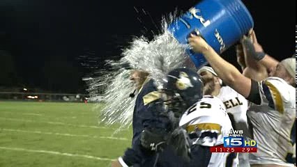 Norwell football coach Jeff Miller retires