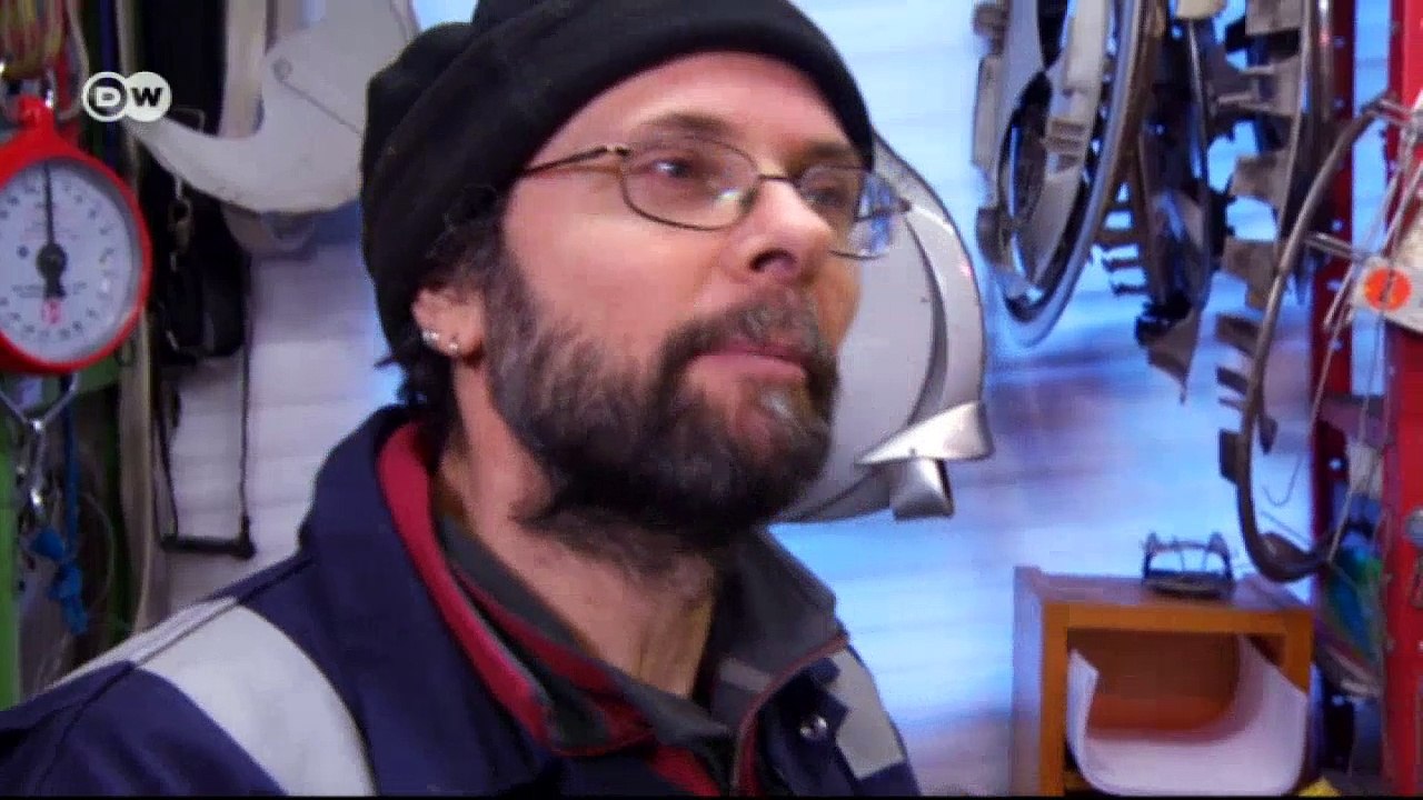 Hubcap Creatures: Skulpturen aus Autoschrott | Euromaxx