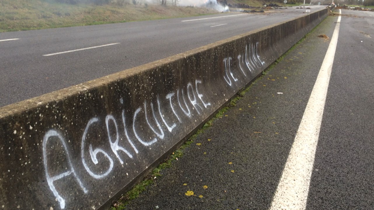 Les dernières heures du blocus de l'A84?