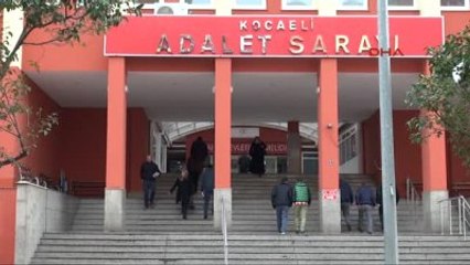 Kocaeli Adliyesi'nde İcra Dosyaları Koridorlara Taştı
