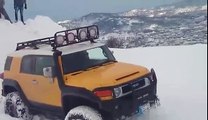 FJ Cruiser Deep Snow playing Part 1