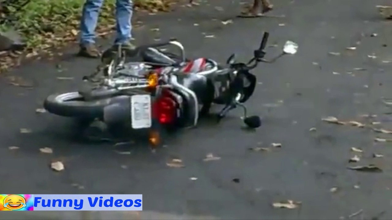 funny accident on road very funny