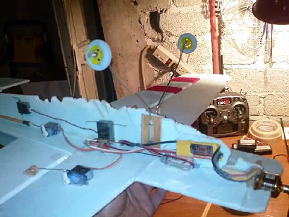 RCPowers Extra 300 now with Landing Gear