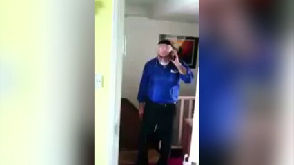 Llama por goteras y se cae un trozo de techo