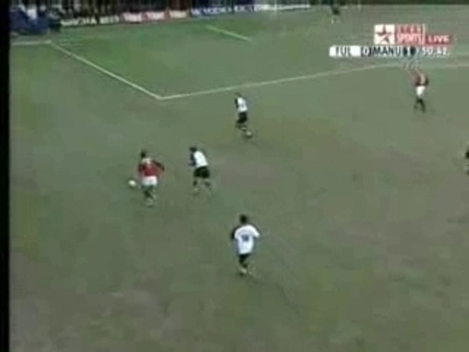 Ronaldinho VS Cristiano Ronaldo