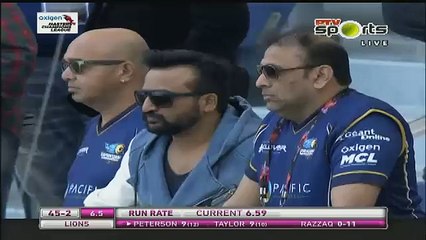 Abdul Razzaq's First Wicket After Comeback in International Cricket