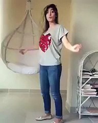 Urwa Hocane dance the song which filmed on her sister Mawra