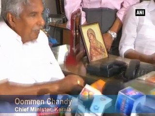 Descargar video: Kerala HC stays FIR on Chandy in solar scam