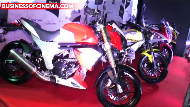 Sunny Leone, Urvashi Rautela, Rohit Shetty And Others Attend Topgear Magazine Awards!