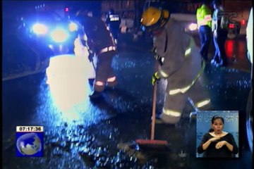 Dos camionetas chocaron en la vía Guayaquil - Daule