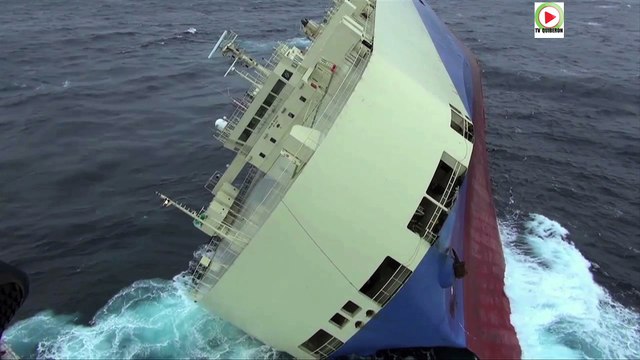 Le cargo 'Modern-Express' en perdition dans le Golfe de Gascogne - Bretagne Télé