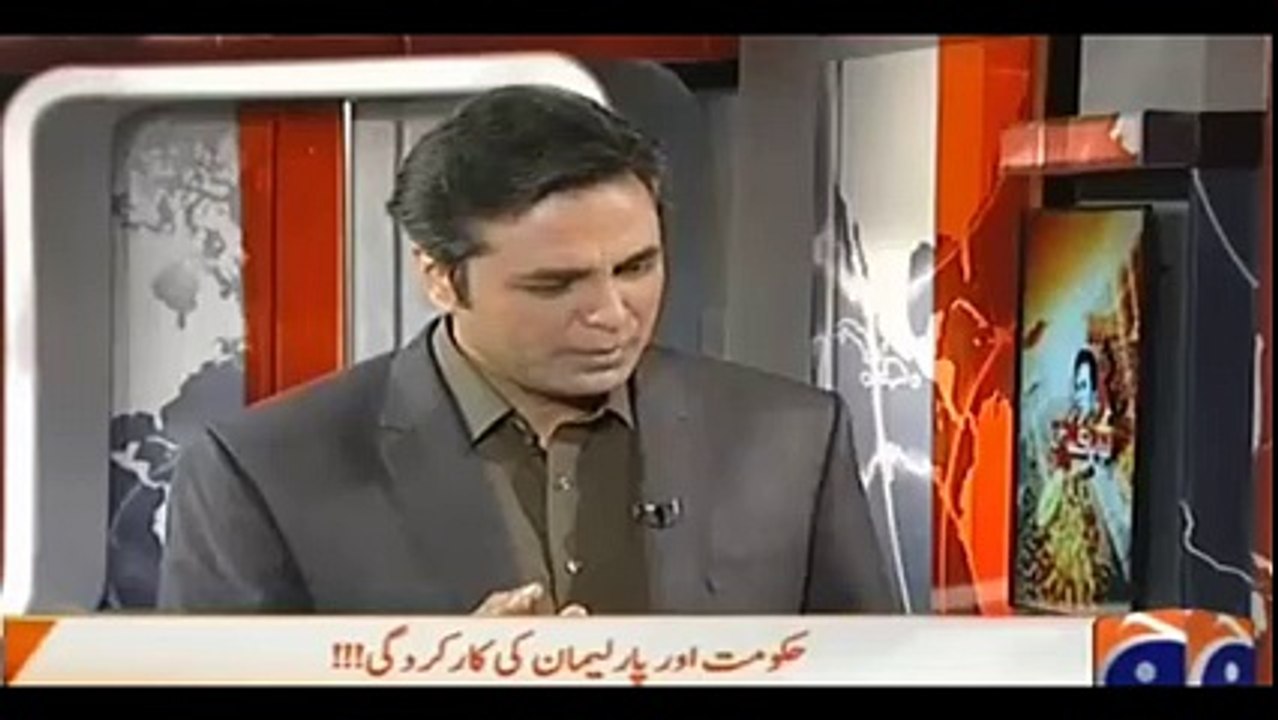 Sheikh Rasheed walks out of the show while Talat Hussain is still asking the question