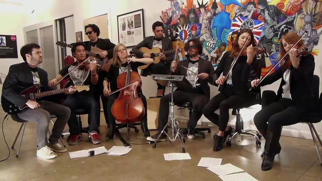 Jingle Punks ~ Auld Lang Syne Instrumental