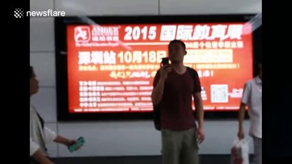 Girl ties herself up to take the underground after breaking up with her boyfriend