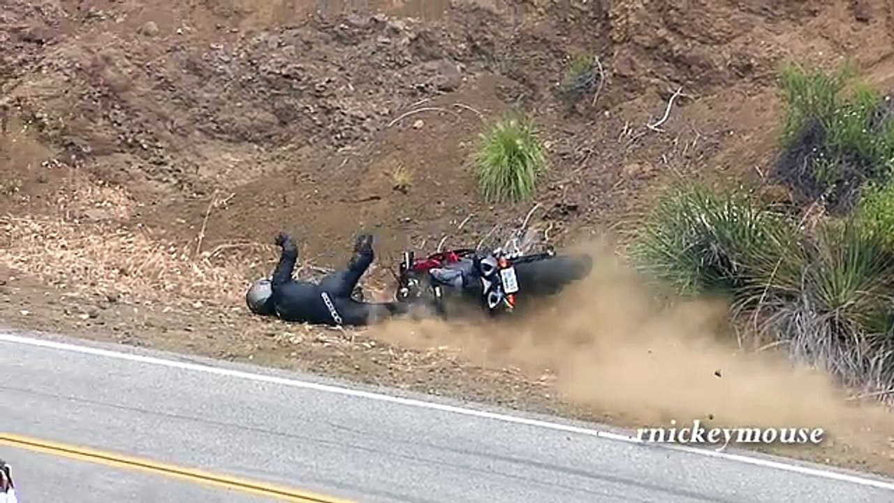 Foot Peg Catches then Crash - 2009 Yamaha R1