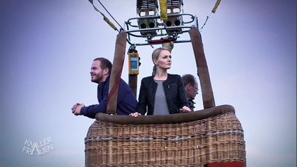 Jetzt nicht! & Grausame Welt... - Knallerfrauen mit Martina Hill in SAT.1