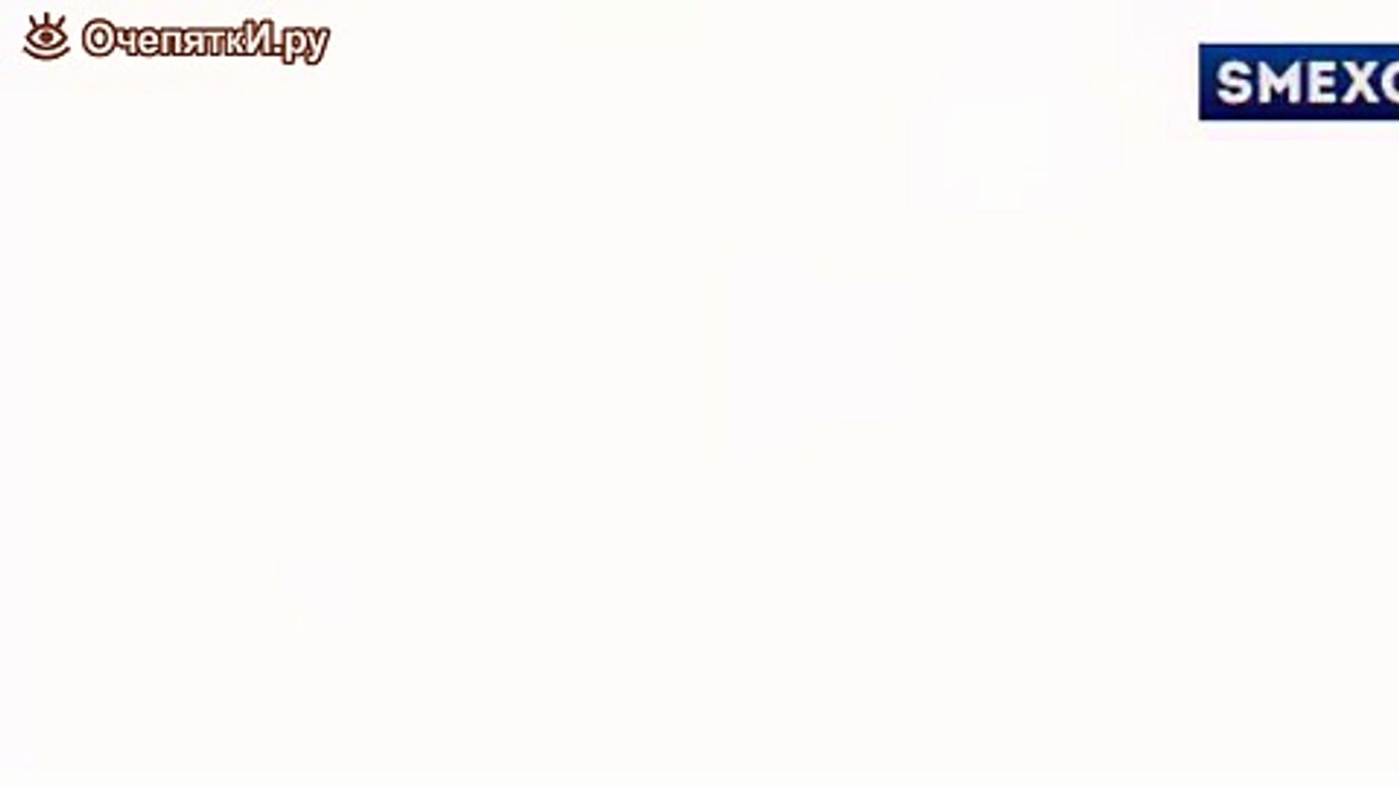 Мальчик дал пять священнику