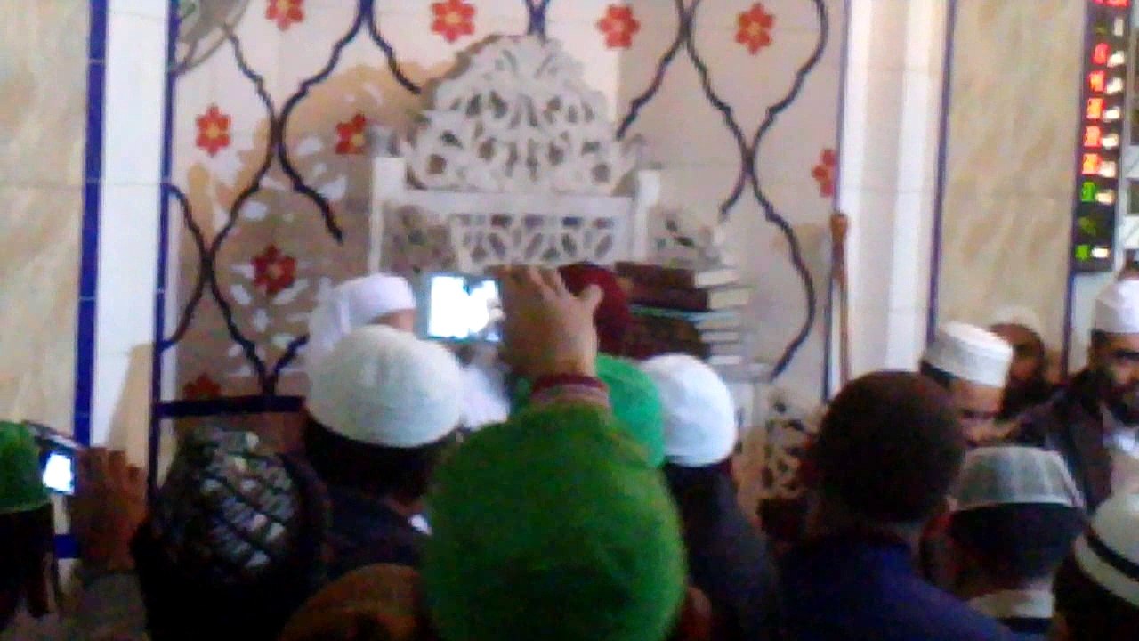 GHAZI MUMTAZ HUSSAIN QADRI K WALID OR BHAI DROOD O SALAM PERHTAY HOWAY [KHADIM HUSSAIN RIZVI]