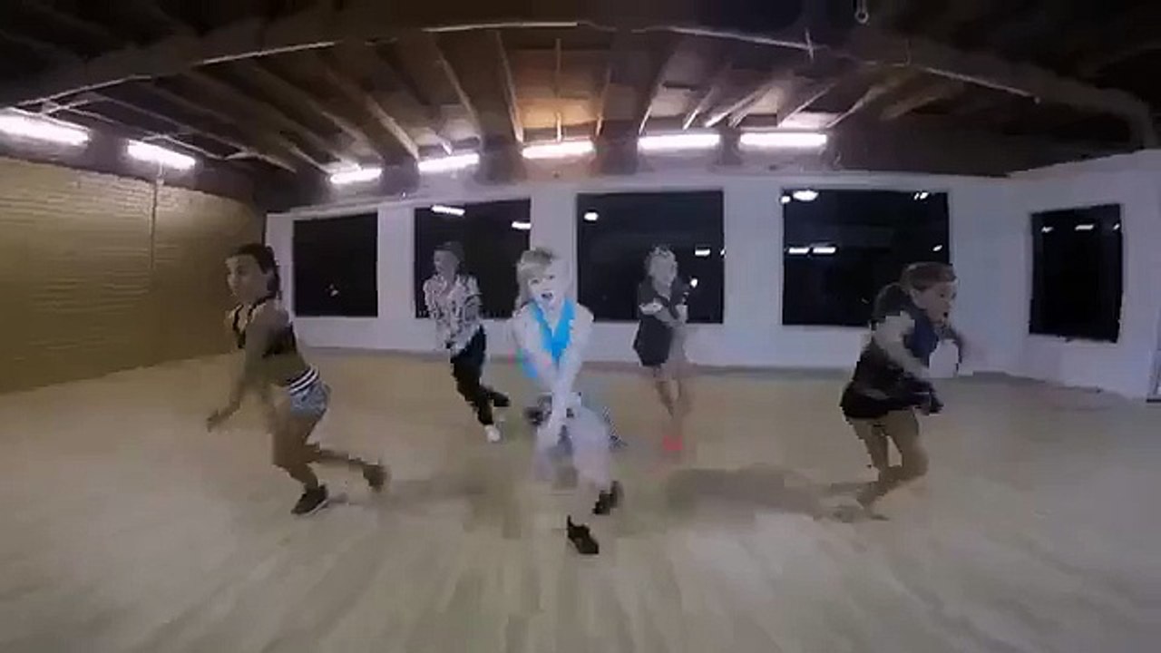 DanceMoms Kenzie (front row) & Brynn (back row) dancing a hip hop combo last night at ALDC