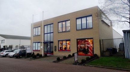 Wethouder v.d. Schaaf heropent Thuiszorgwinkel Medipoint - Careyn / Spijkenisse 2016