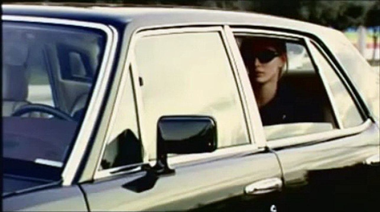 Βασίλης Καρράς-Απορώ αν αισθάνεσαι τύψεις