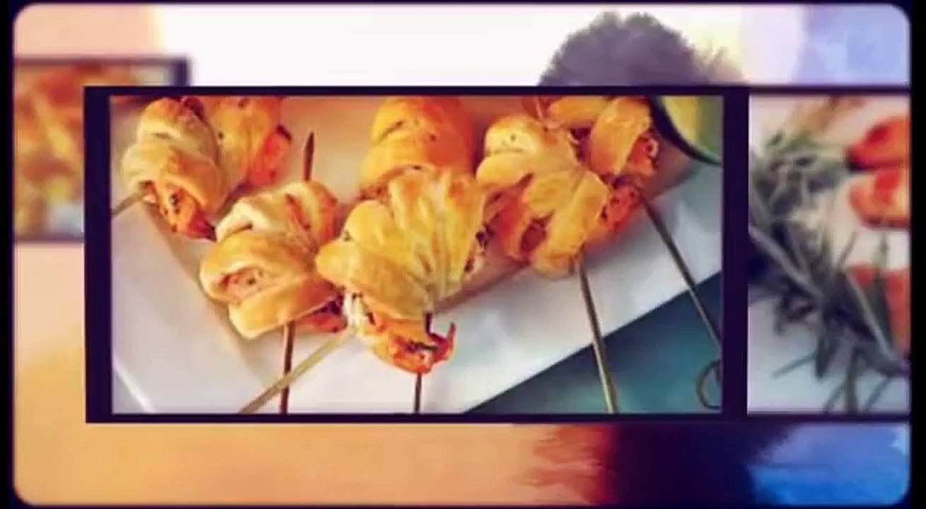 Antipasto natalizio cornetti di gamberi,Christmas croissants appetizer of shrimp,圣诞羊角菜虾，