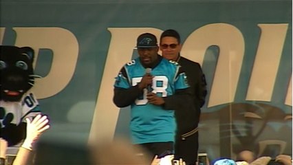 Thomas Davis gets the crowd going at Panthers' rally