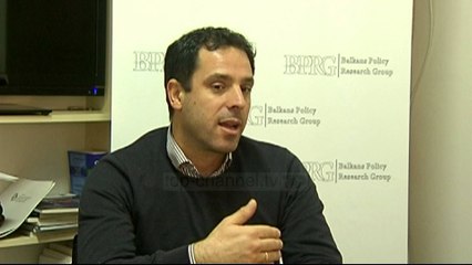 UNMIK, analistët: Realizim i ambicies së kundërshtarëve - Top Channel Albania - News - Lajme