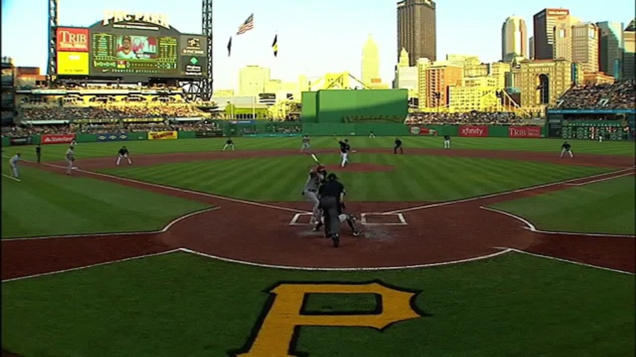 #THIS- Pirates turn an spectacular 4-5-4 triple play