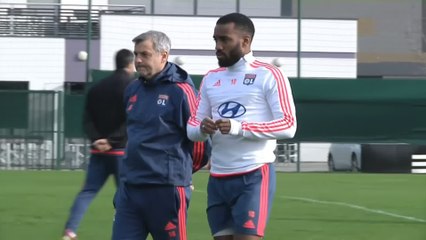 Foot - L1 - OL : Il faut sauver le soldat Lacazette...