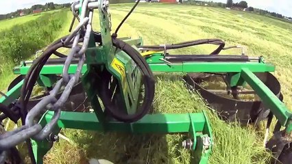 Gebr. Knoll uit Rouveen introduceert de AGRONIC WR 500 Front hark Trekkerweb