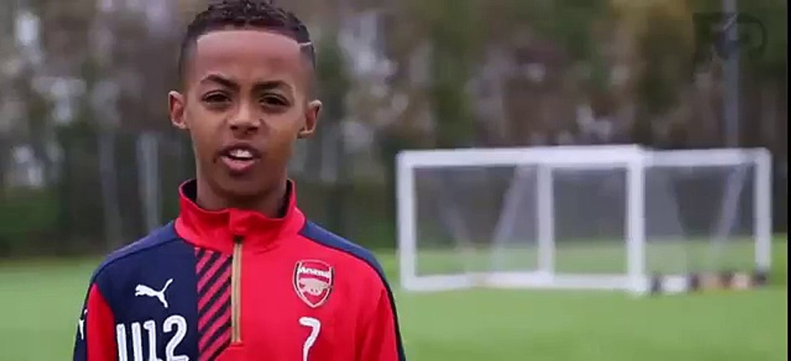 Arsenal FC Wonder Kid! Omari Hutchinson | AMAZING Skills 2016 (Latest Sport)