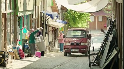 Düğün Dernek'in İkincisi Sünnet'in Şarkısı ve Yumurtanın Sar