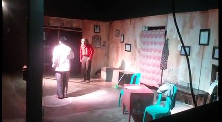 Pertunjukan Teater "Orang-orang Setia"