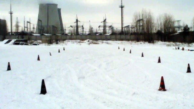 Тренинг по зимнему вождению в подарок. Киев. carbon.co.ua