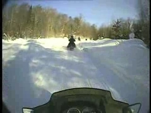 Raid et randonnée motoneige au Canada Québec