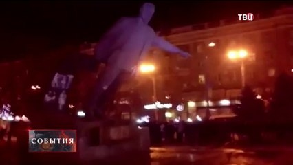 В Днепропетровске снесли памятник революционеру Петровскому