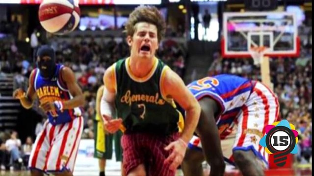 20 Perfectly Timed Sports Photos