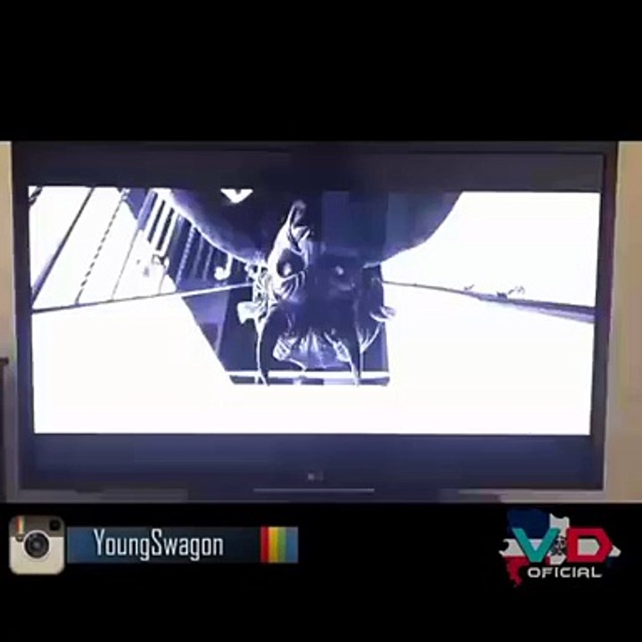 Kız arkadaş ile Korku Filmi İzlemek Ama