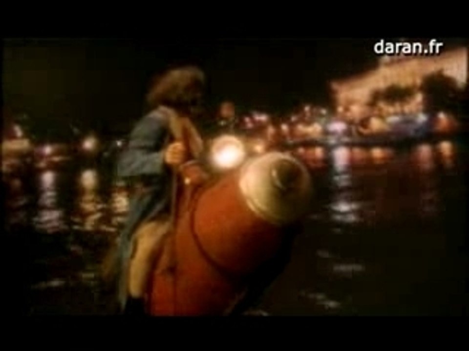 CLIP: Déménagé -Daran