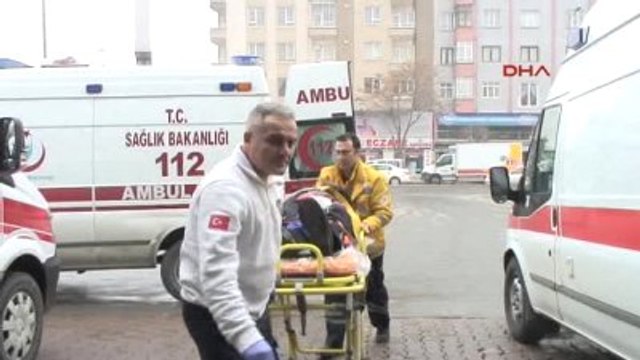 Kayseri Fabrikanın Çatısından Düşen İşçi Yaralandı